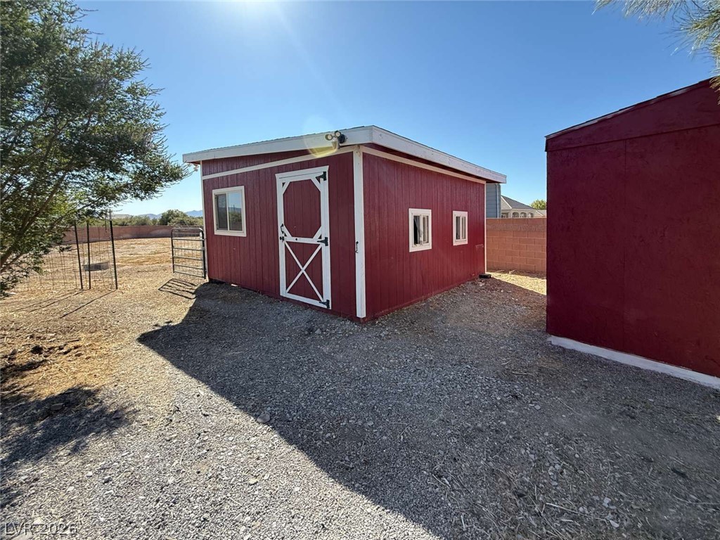 201 West Lupin Street Property Photo 45