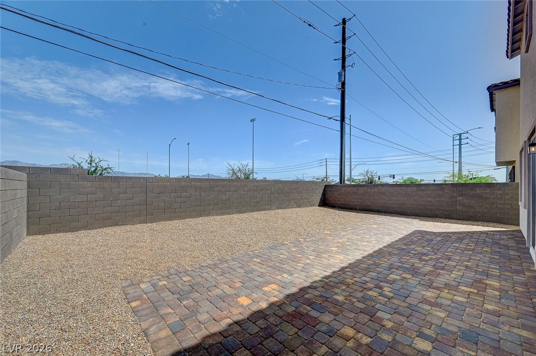 324 Lupton Avenue Property Photo 14