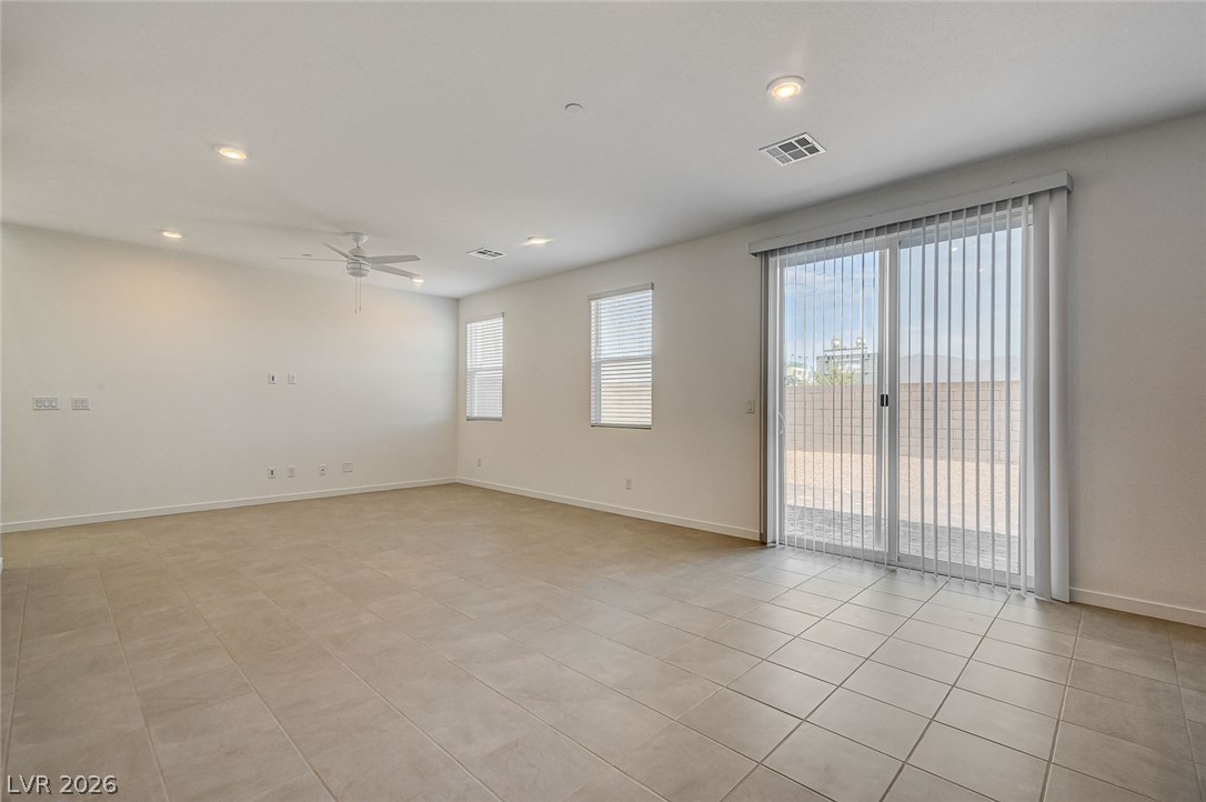 324 Lupton Avenue Property Photo 22