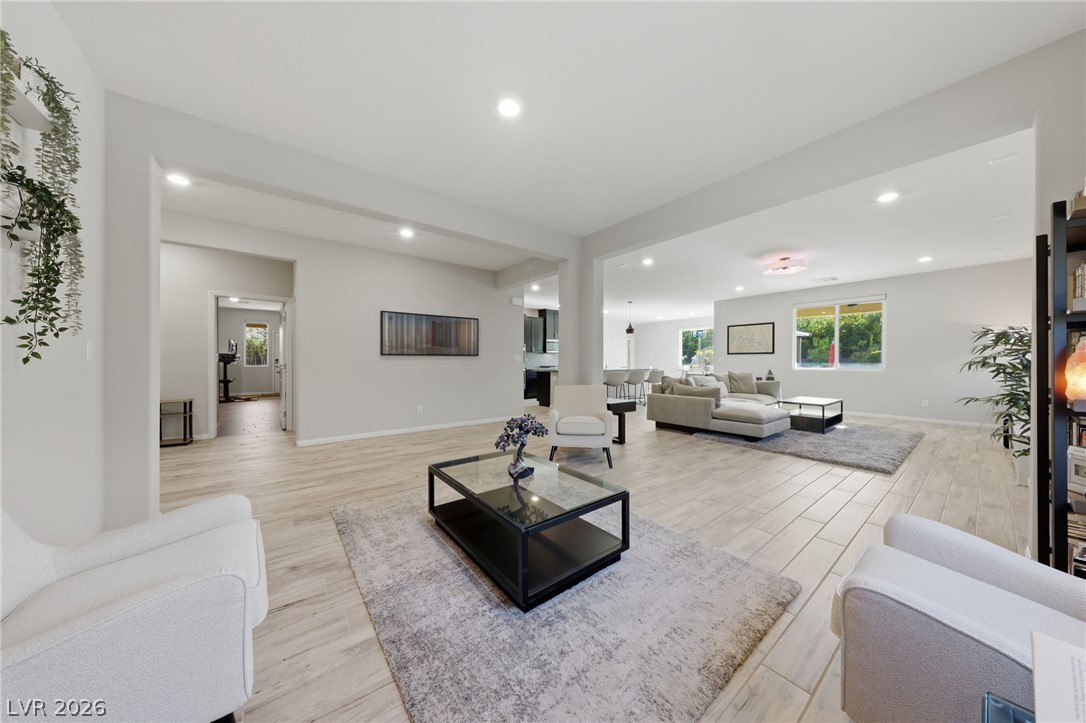 5795 North Park Street Property Photo 13