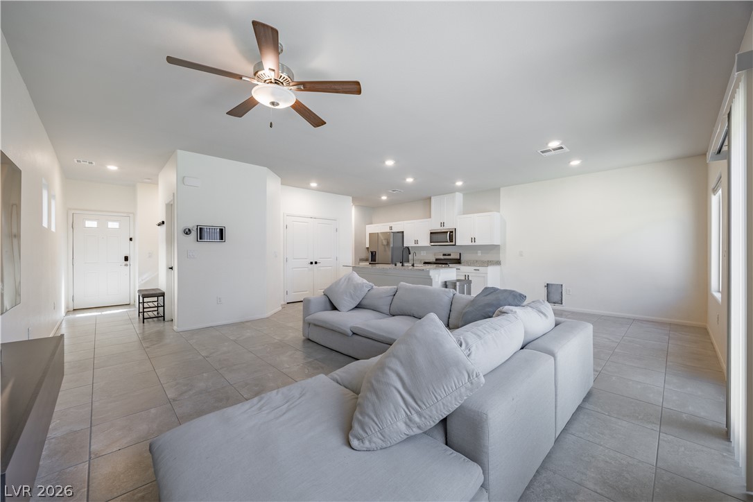 3760 Ramura Avenue Property Photo 3