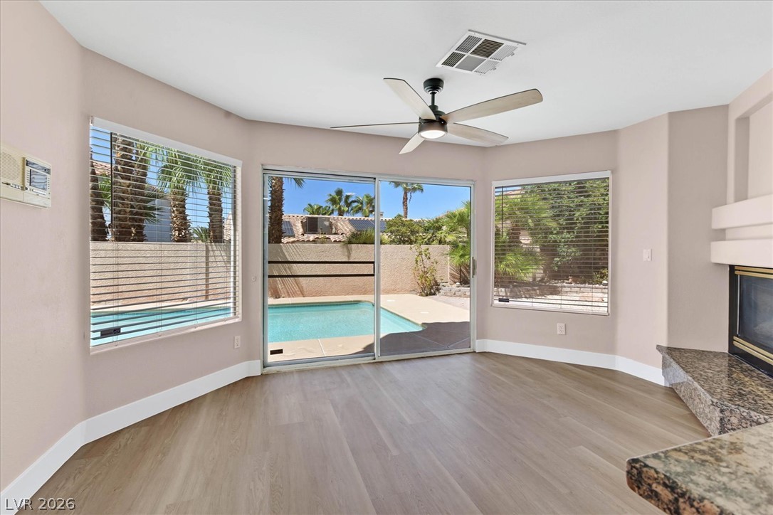 2704 Timber Crossing Court Property Photo 6