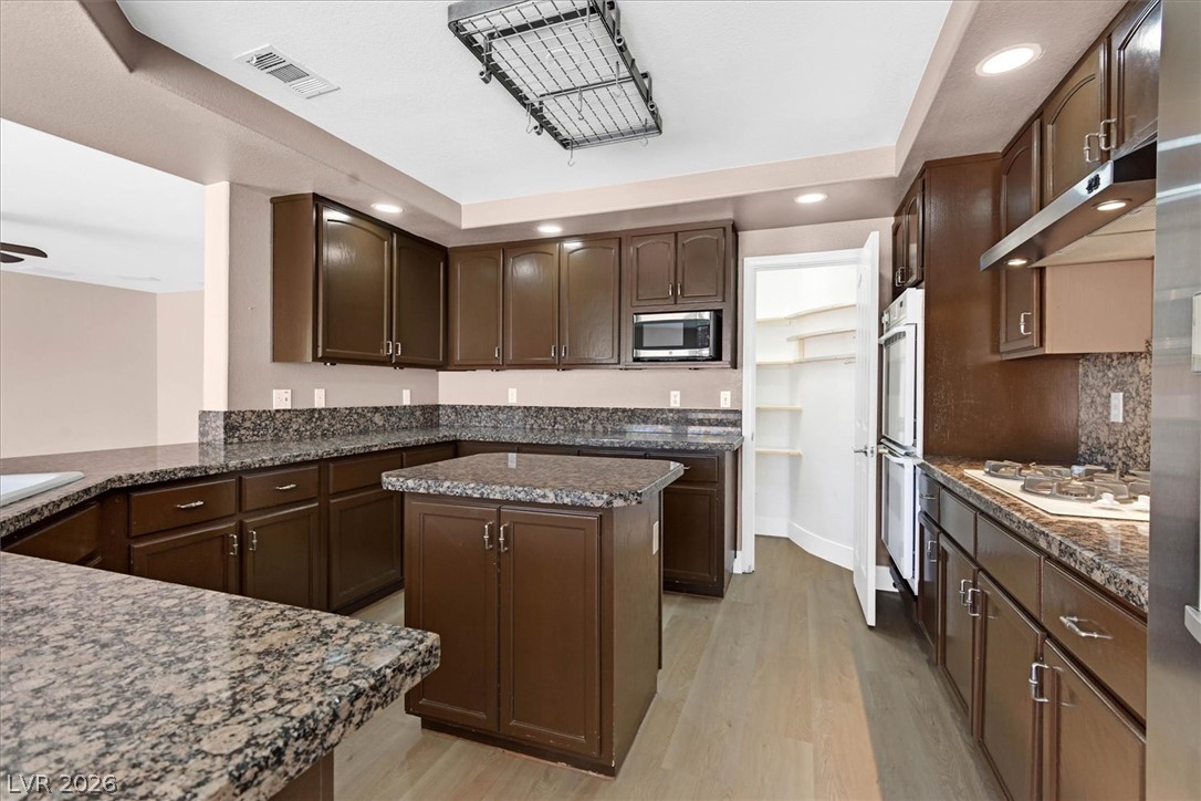 2704 Timber Crossing Court Property Photo 8