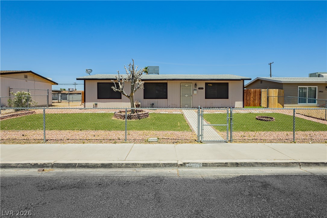 1904 West Carey Avenue Property Photo 2