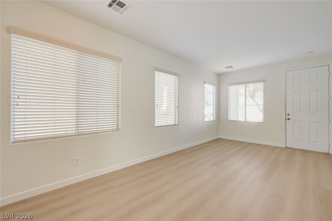 5389 Encino Springs Avenue Property Photo 8