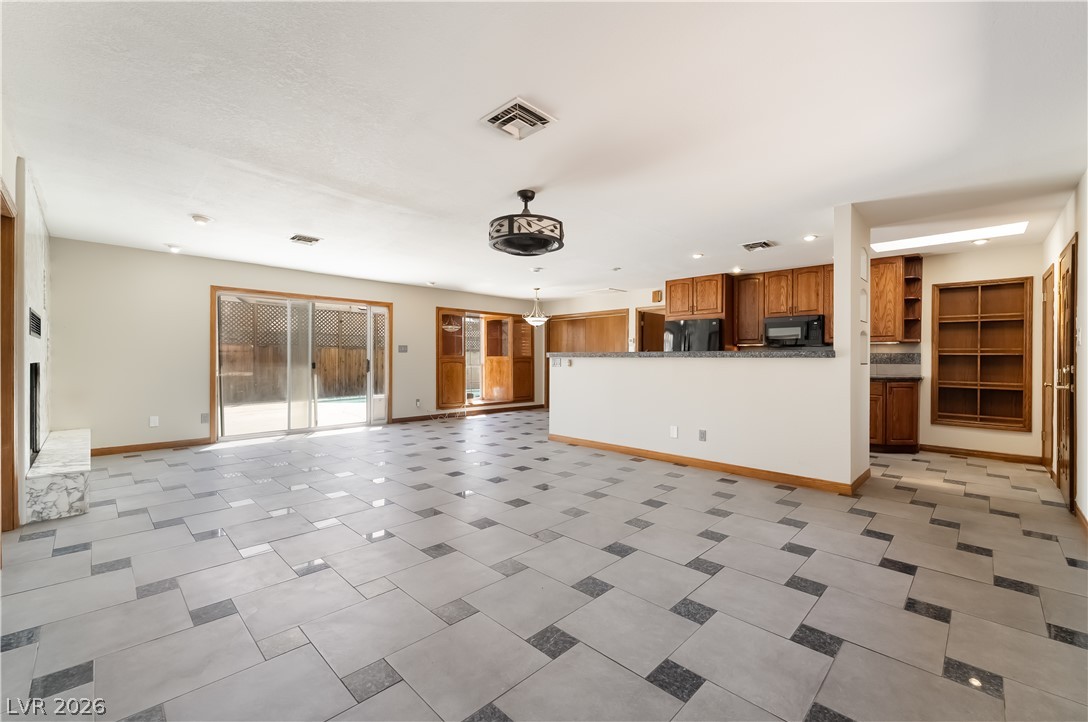 3470 El Camino Real Property Photo 5