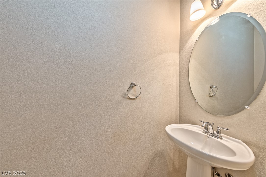10616 Aphrodite Street Property Photo 9