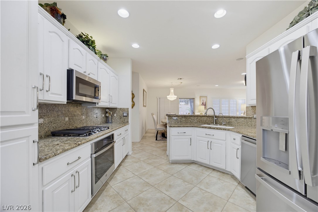 1830 June Lake Drive Property Photo 1