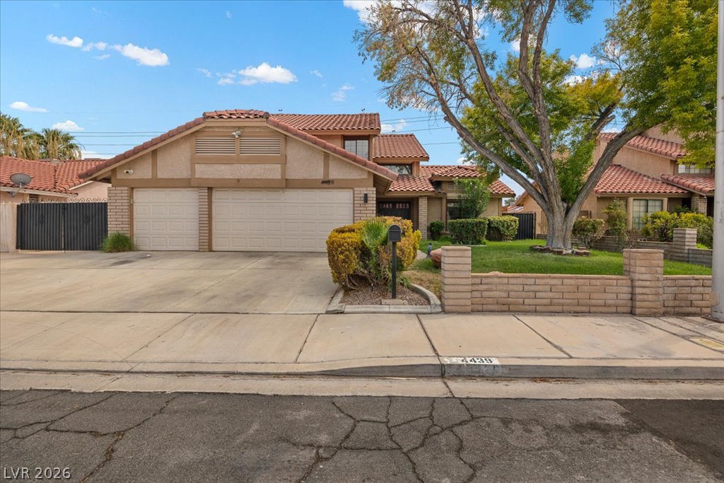 4439 Selleck Lane Property Photo 1