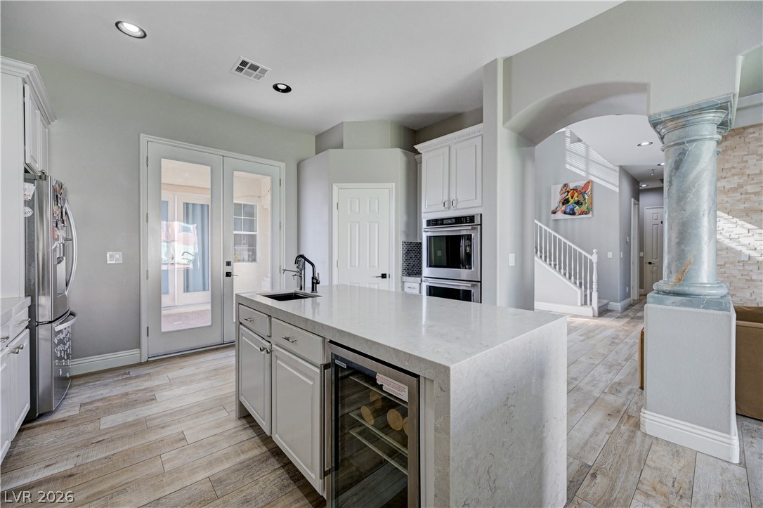 9738 Bear Trap Court Property Photo 8