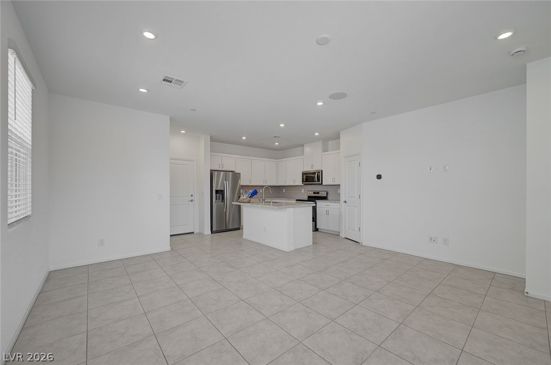 242 Freeport View Place Property Photo 2