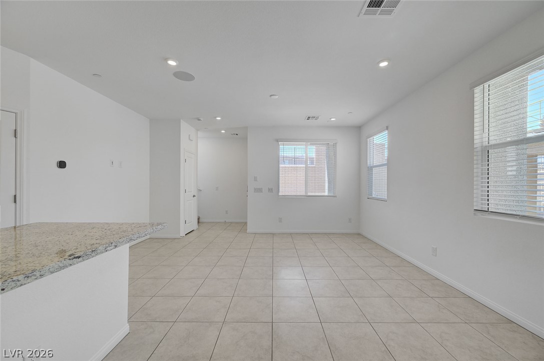 242 Freeport View Place Property Photo 4