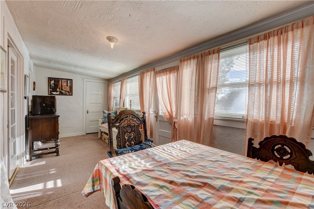 433 Ash Street Property Photo 8