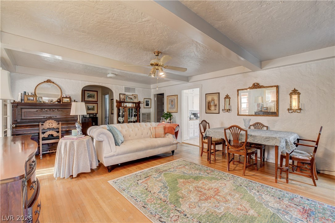 433 Ash Street Property Photo 12