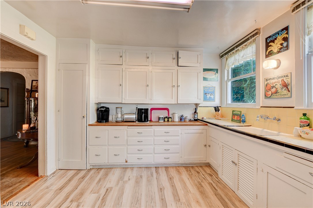 433 Ash Street Property Photo 14