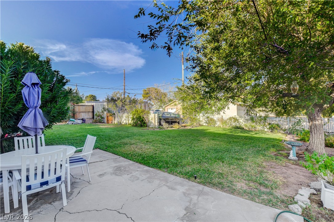433 Ash Street Property Photo 38