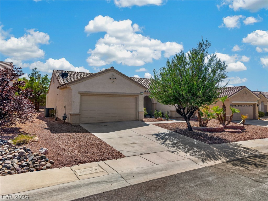 1651 Danbury Crossing Drive Property Photo 35