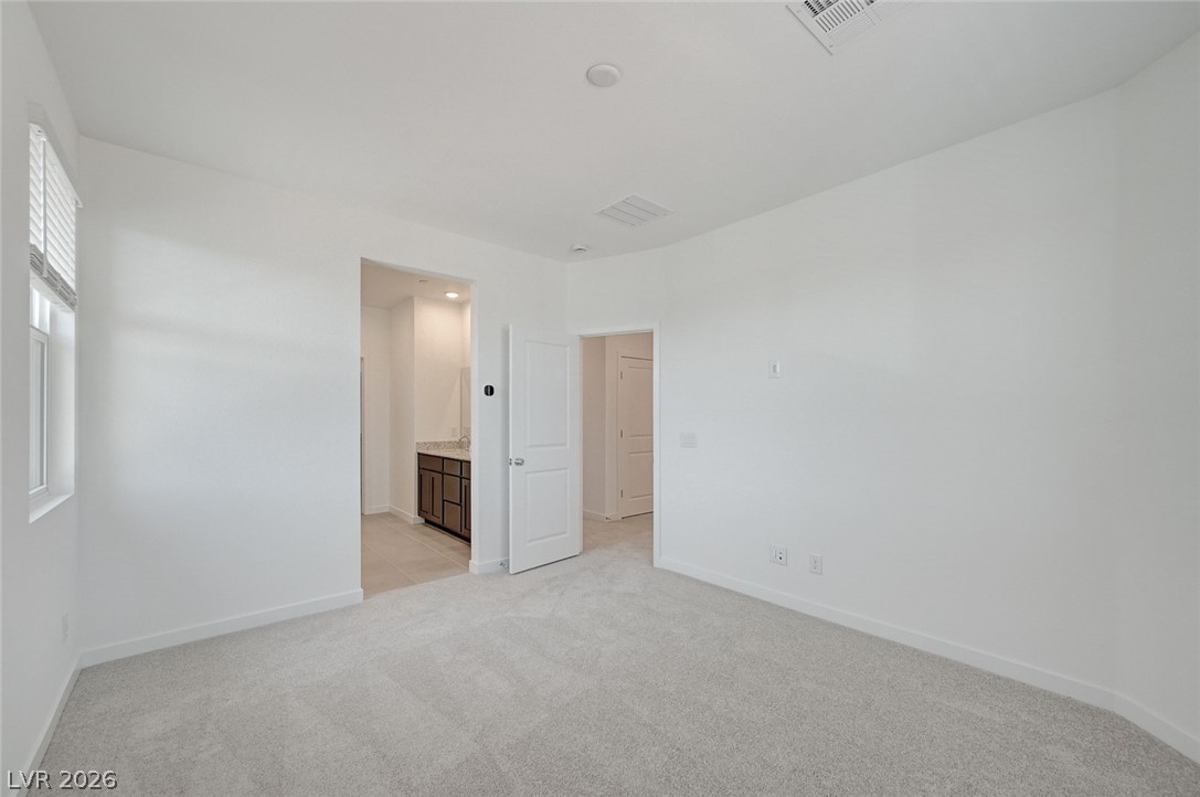 239 Freeport View Place Property Photo 8