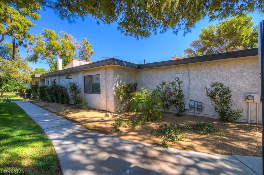 2574 Pera Circle Property Photo 1