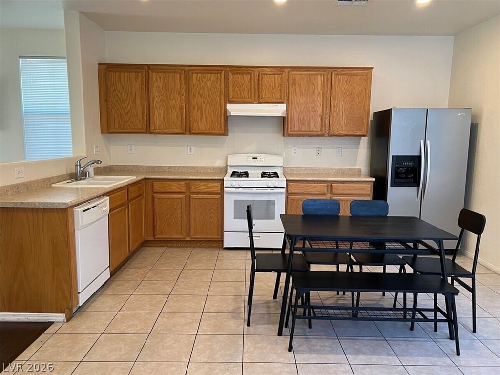3314 Cave Primrose Street Property Photo 7