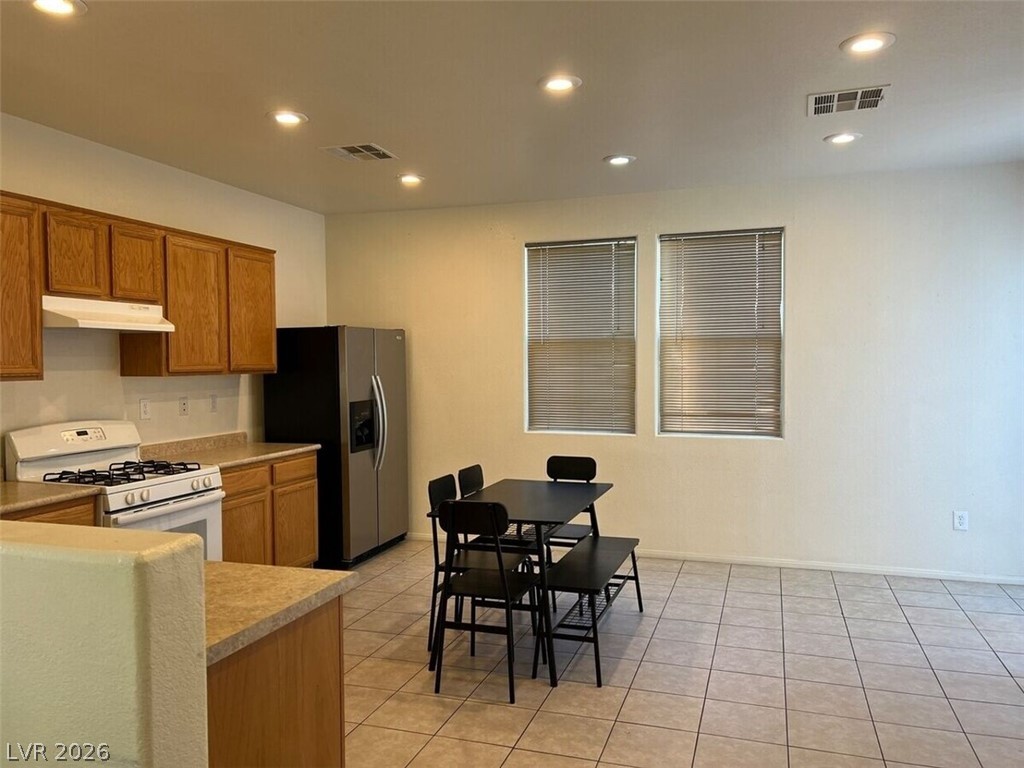 3314 Cave Primrose Street Property Photo 9