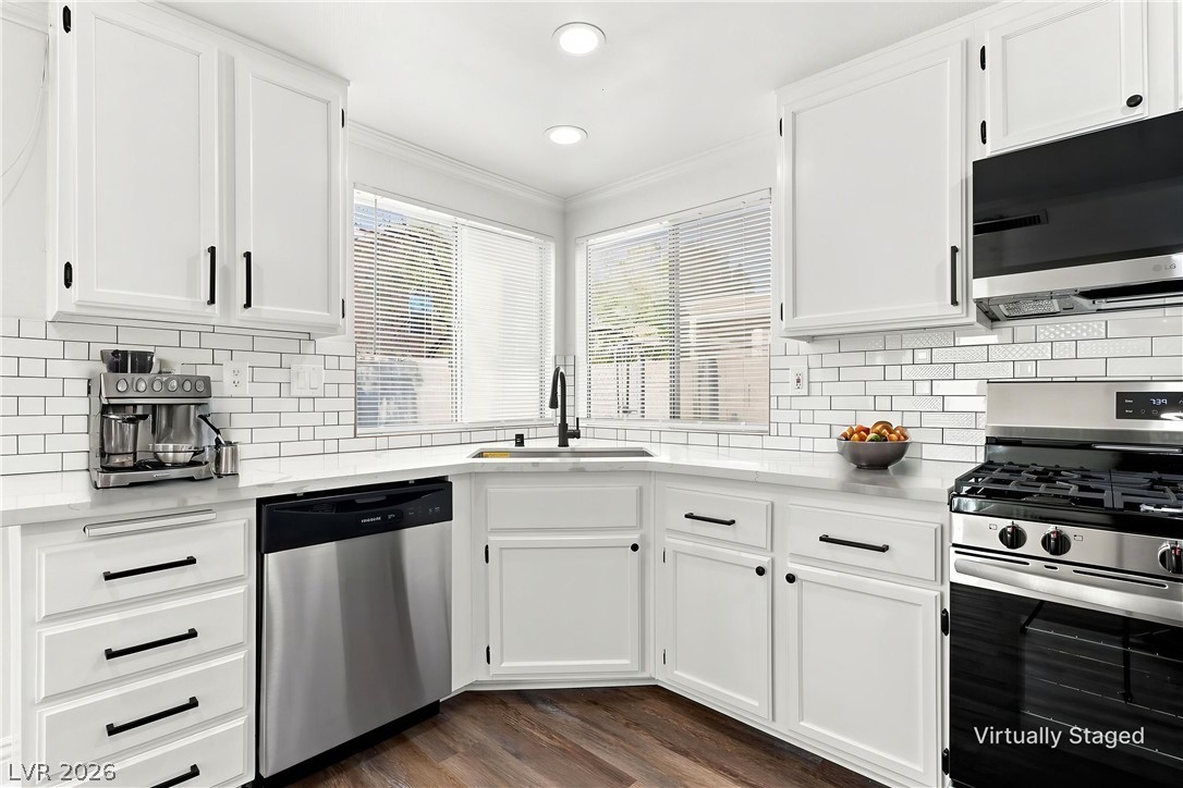 1415 Bent Arrow Drive Property Photo 3