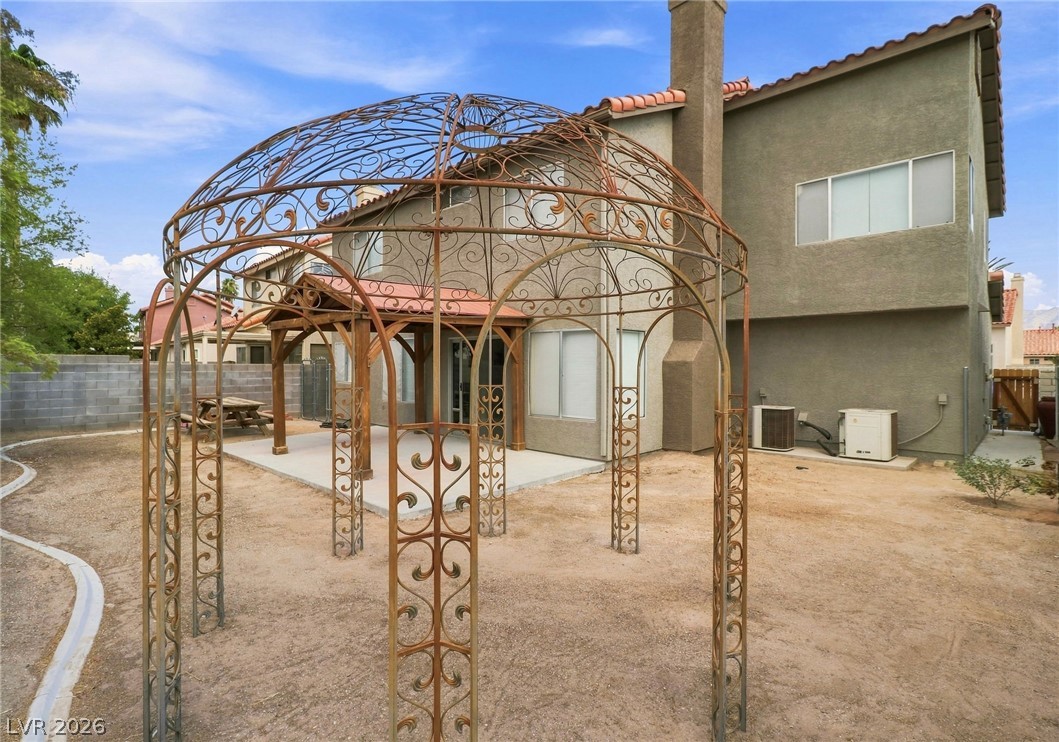 1415 Bent Arrow Drive Property Photo 27