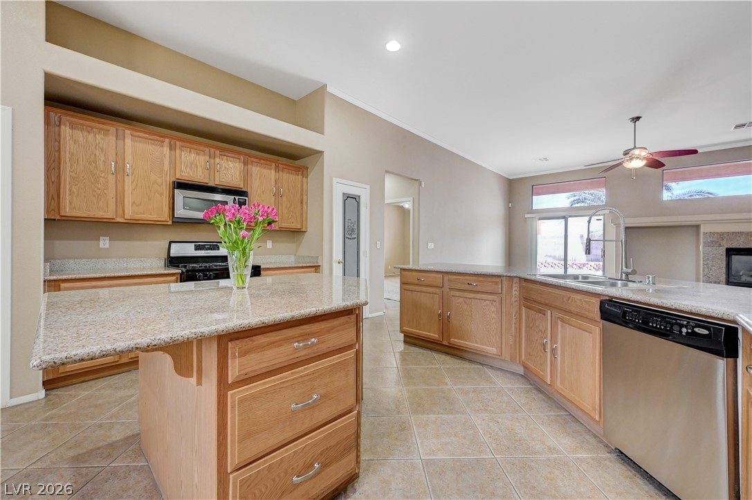 916 Kevin Baker Avenue Property Photo 8
