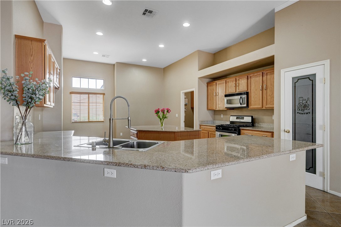 916 Kevin Baker Avenue Property Photo 13