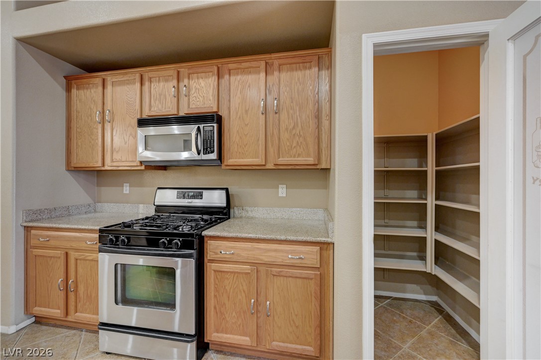 916 Kevin Baker Avenue Property Photo 15