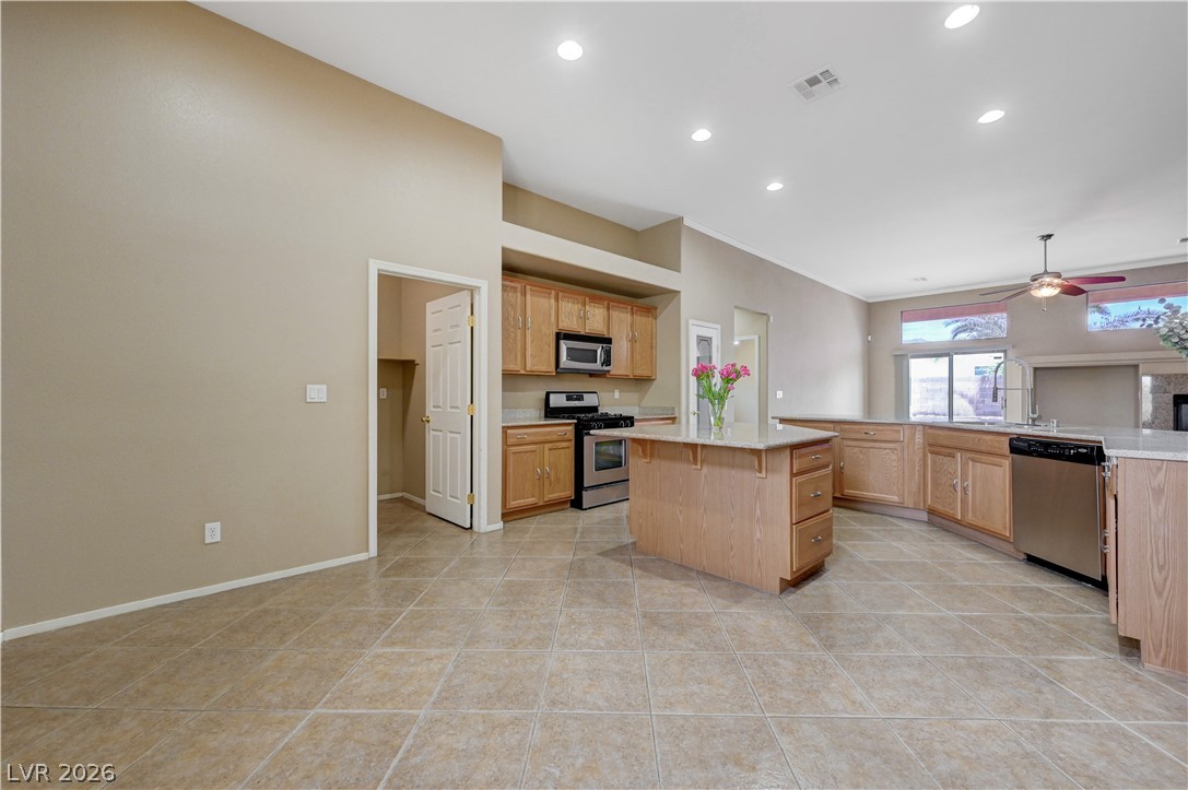 916 Kevin Baker Avenue Property Photo 16