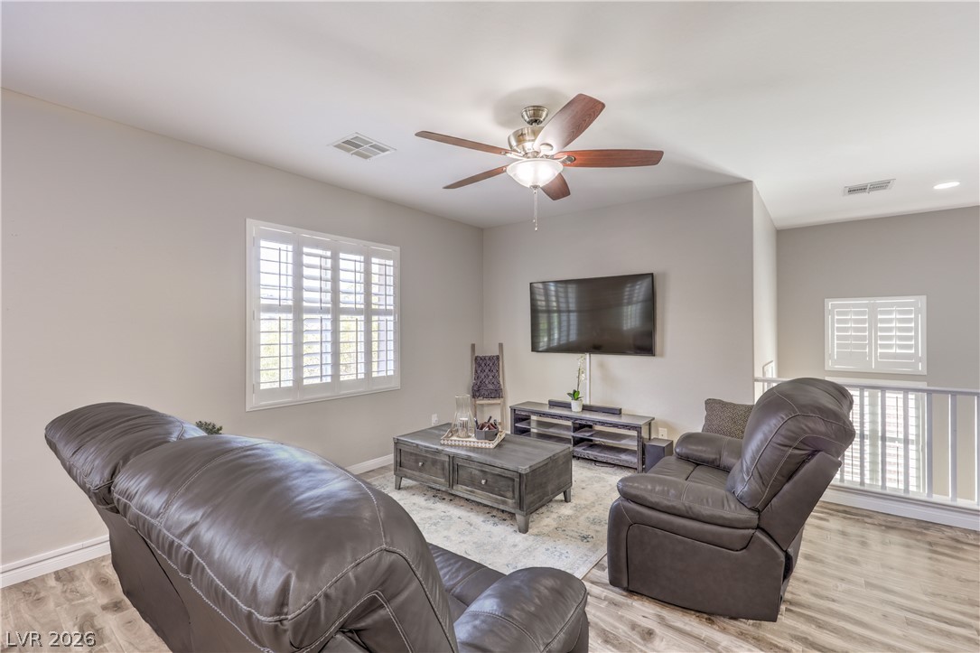 913 Estes Cove Avenue Property Photo 12
