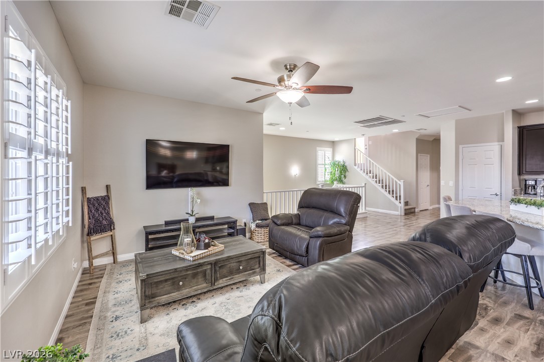 913 Estes Cove Avenue Property Photo 13
