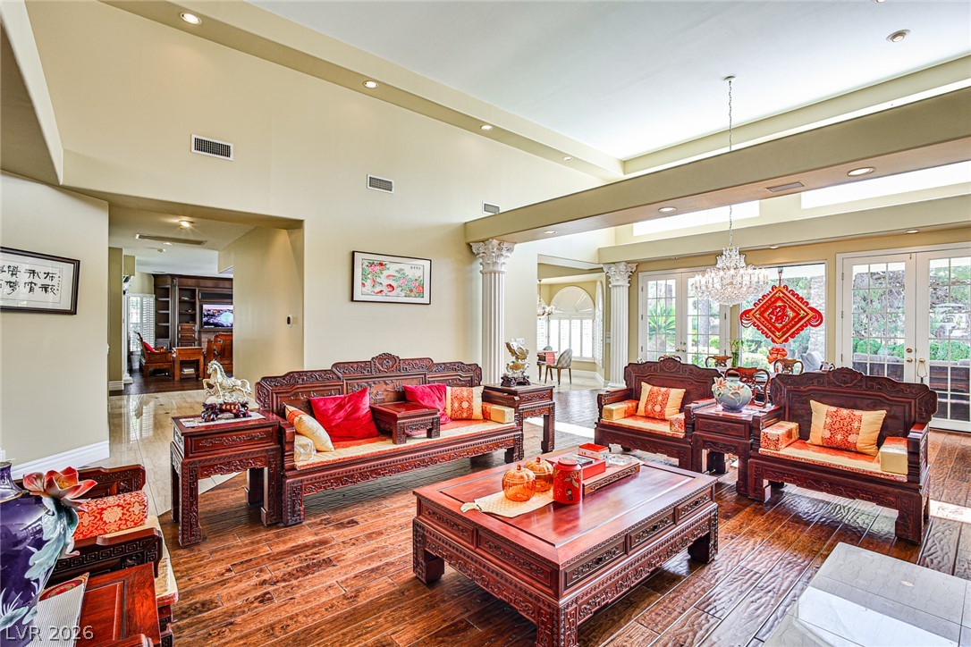 2300 Glenbrook Way Property Photo 32