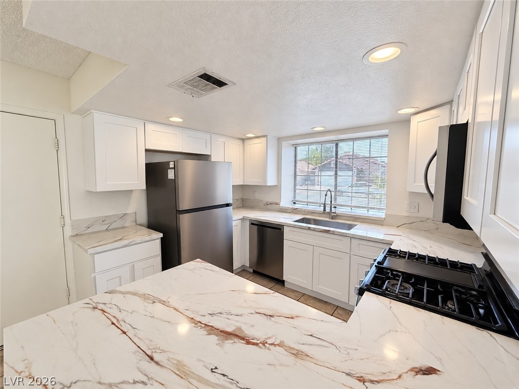 6544 Hartwood Road Property Photo 6