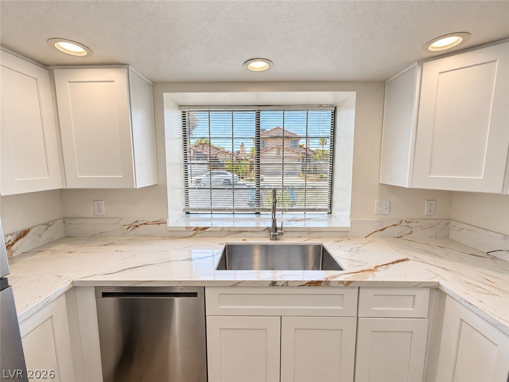 6544 Hartwood Road Property Photo 7