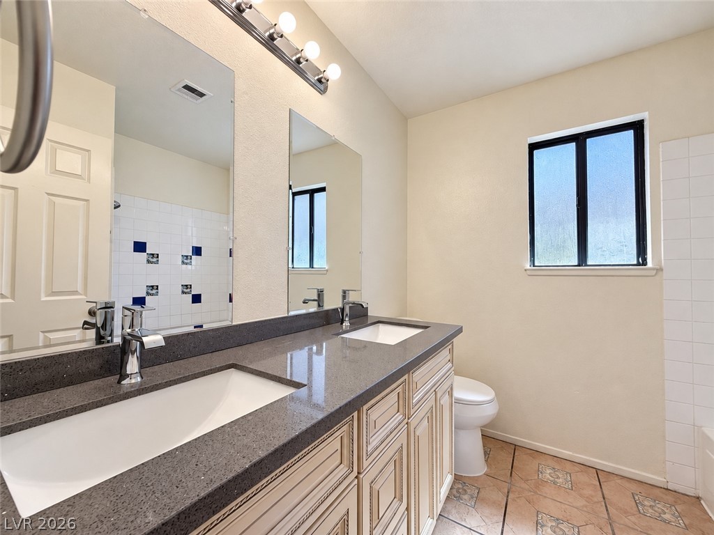 6544 Hartwood Road Property Photo 9