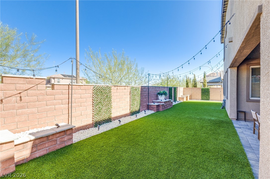 10080 Desert Azure Street Property Photo 45
