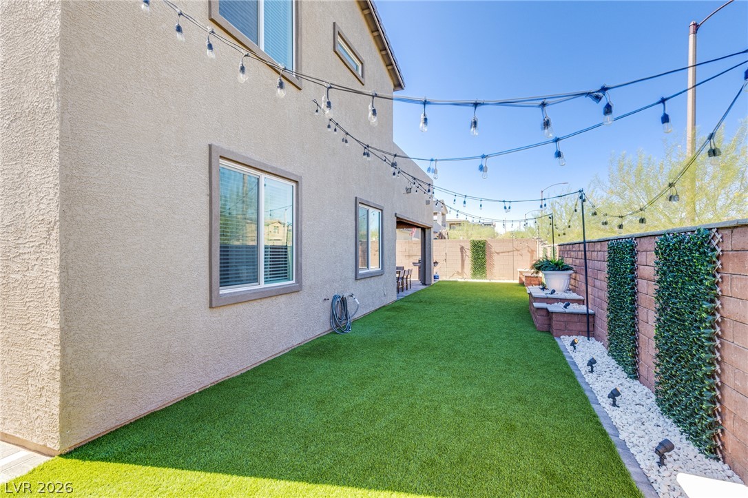 10080 Desert Azure Street Property Photo 46