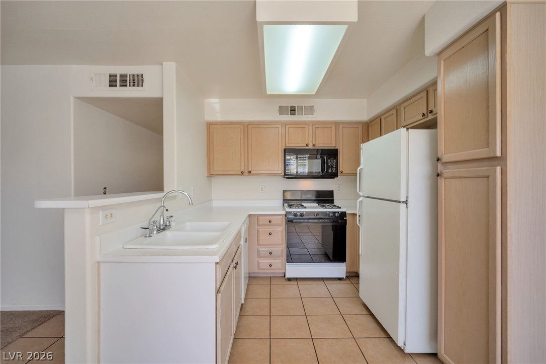 3046 Tarpon Drive 101 Property Photo 2
