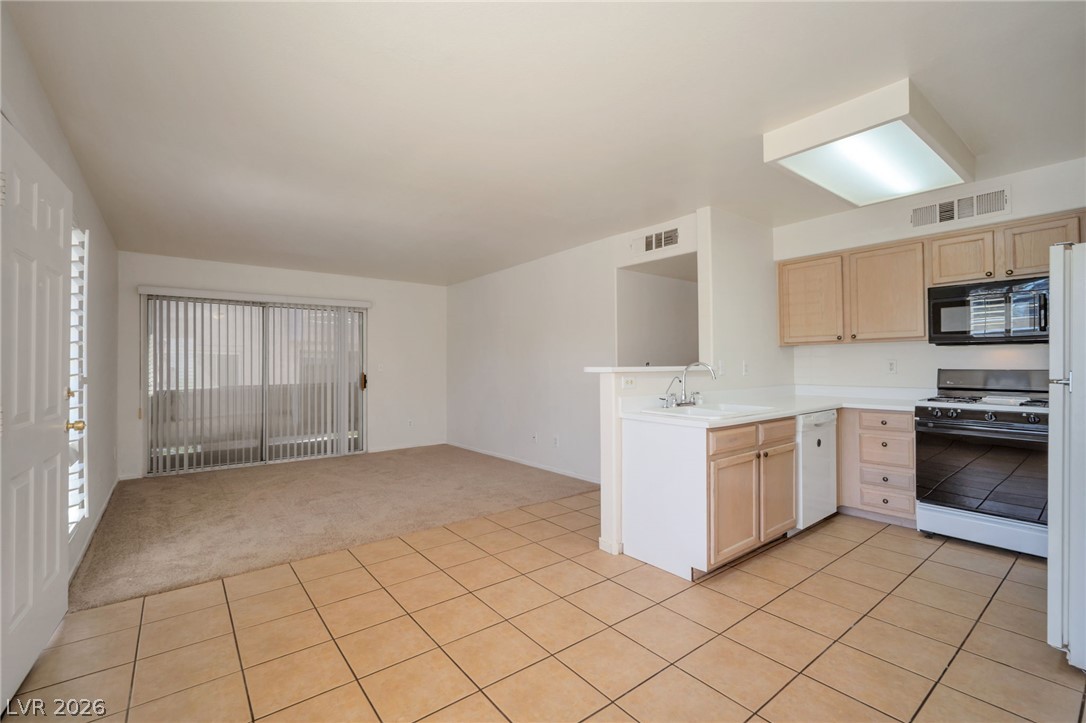 3046 Tarpon Drive 101 Property Photo 4