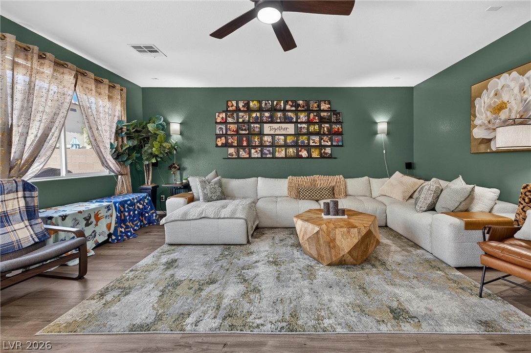 6684 Mojave Blush Drive Property Photo 11