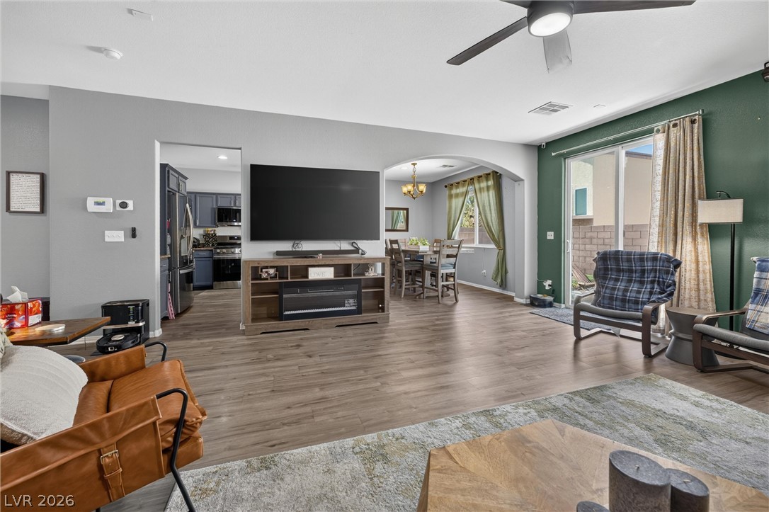 6684 Mojave Blush Drive Property Photo 14