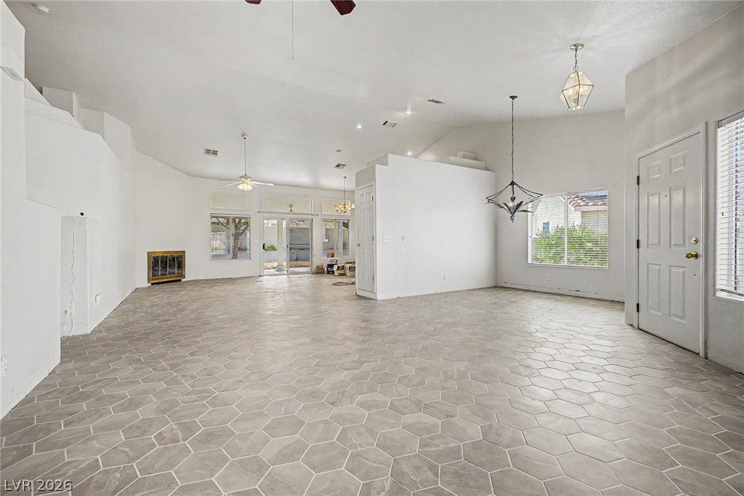 825 Cypress Pines Way Property Photo 9