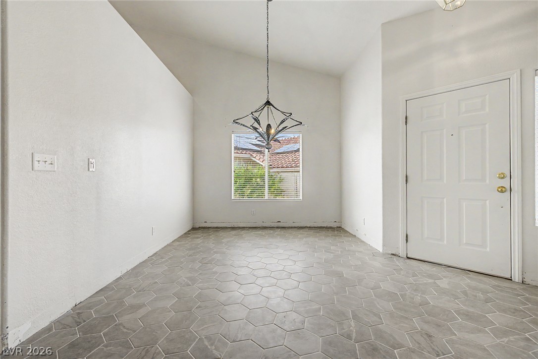 825 Cypress Pines Way Property Photo 10