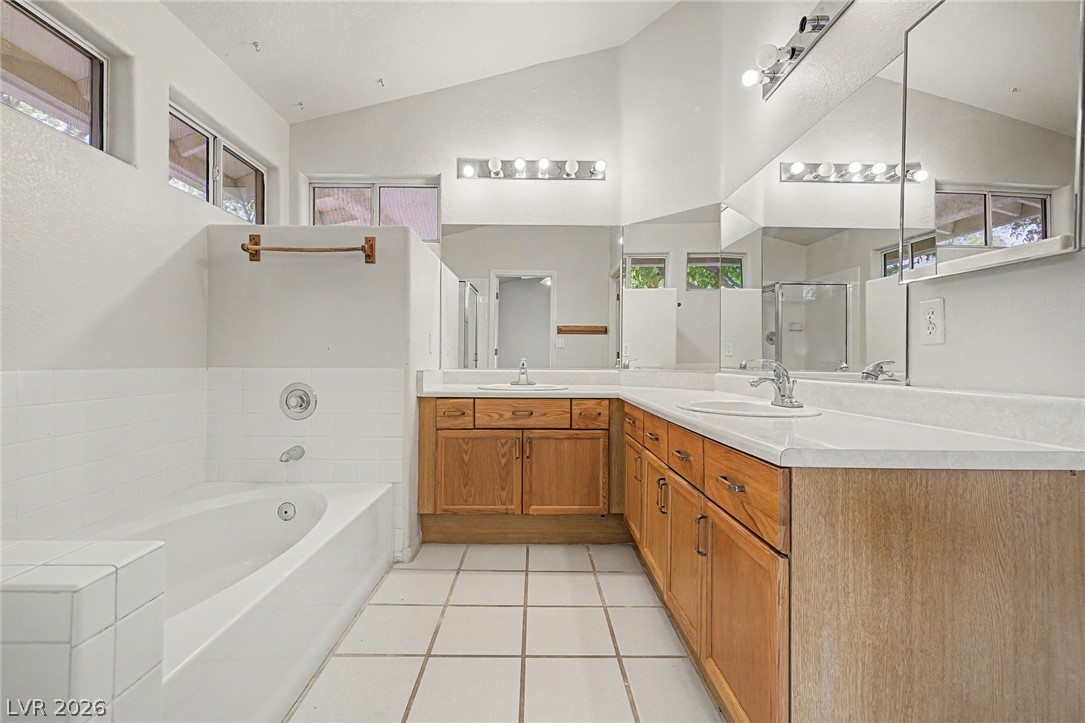825 Cypress Pines Way Property Photo 24