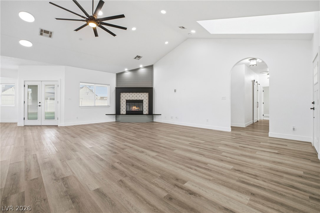 1352 Lake Valley Drive Property Photo 4