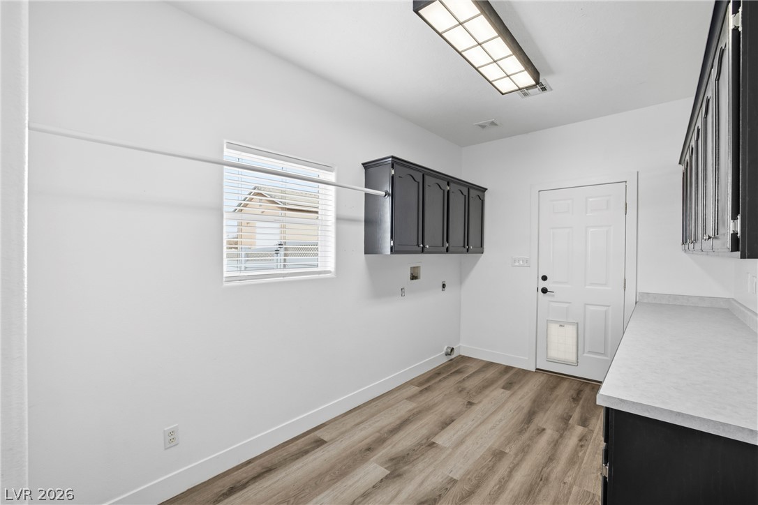 1352 Lake Valley Drive Property Photo 11