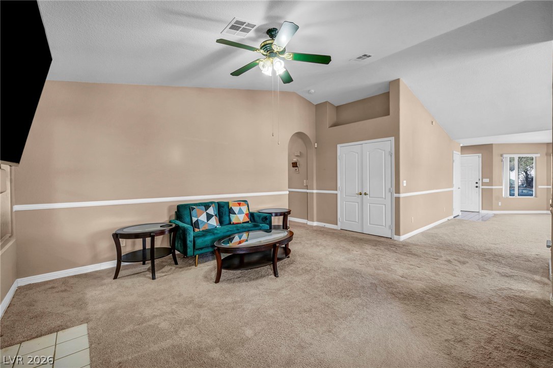 902 Big Horn Street Property Photo 16