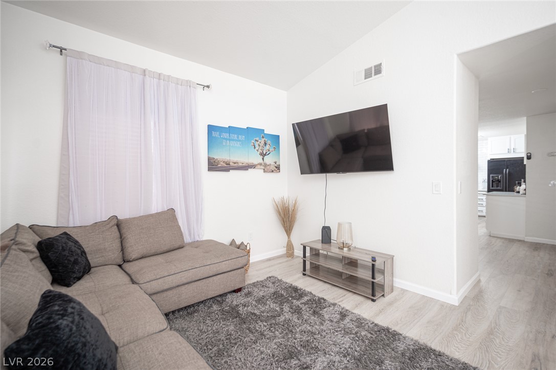 3413 West Delhi Avenue Property Photo 8
